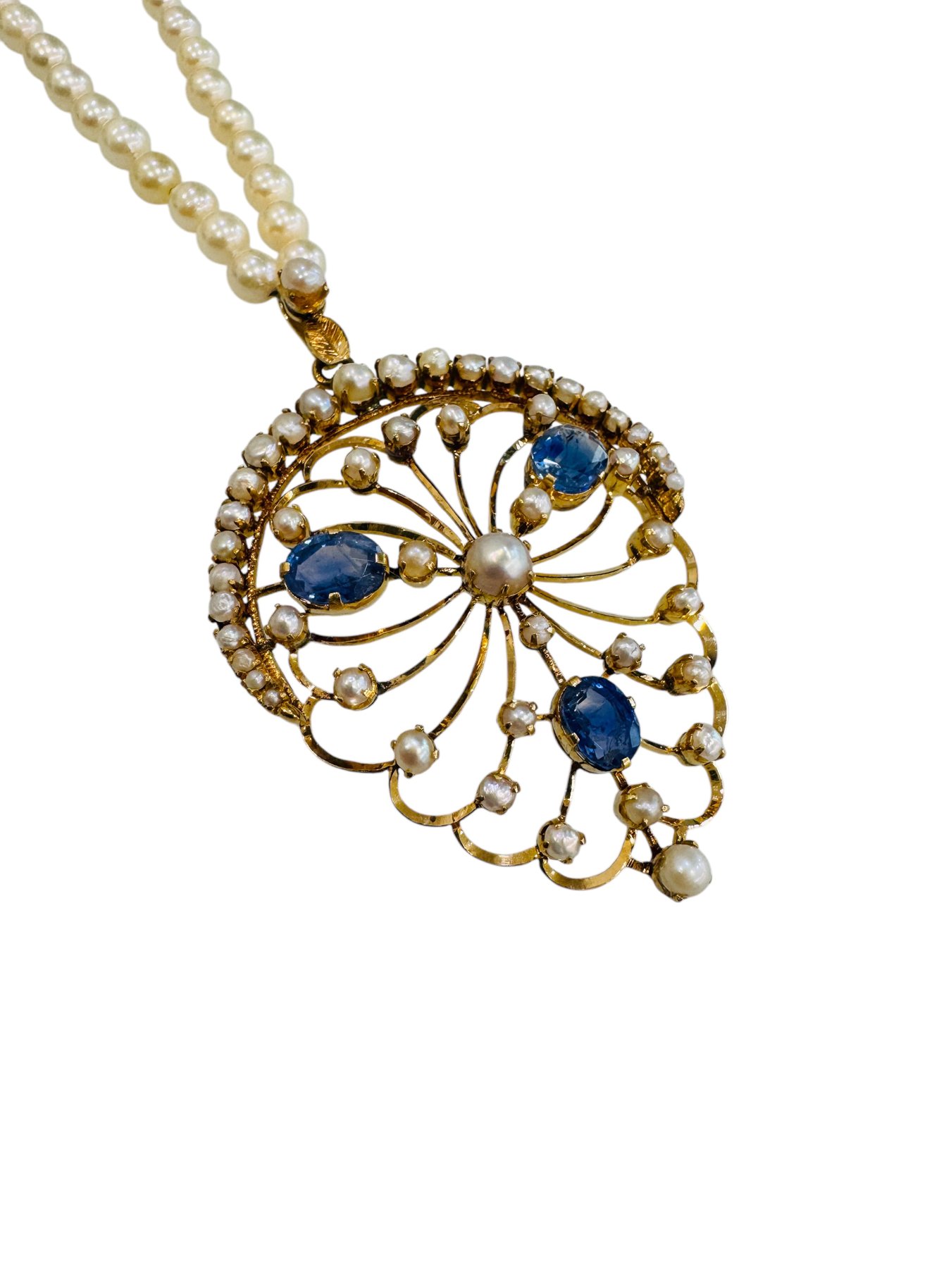 Collana in filo di perle Akoya con zaffiri Ceylon taglio ovale, foto 4 di 6