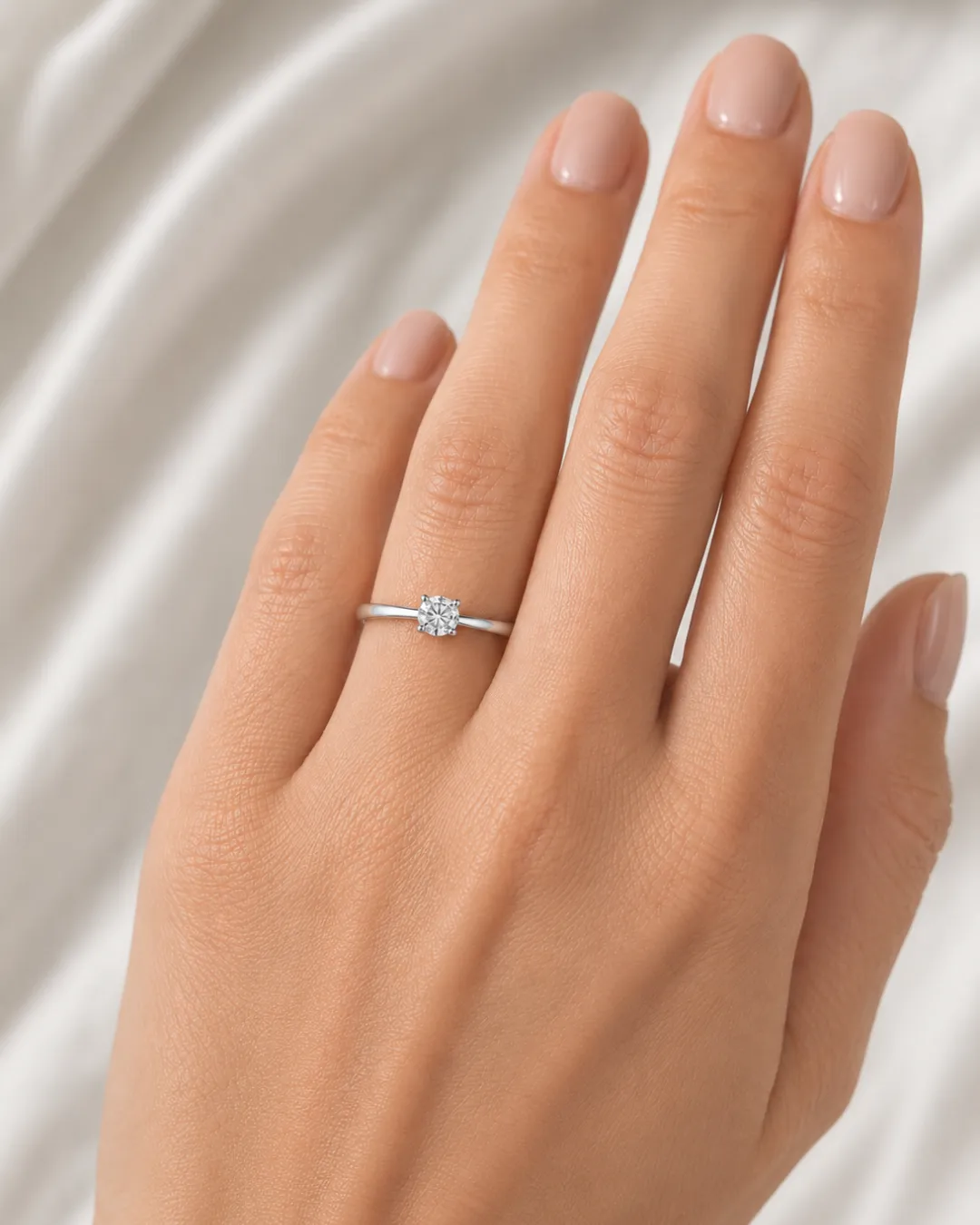 Solitario in oro bianco 18kt con diamante da 0,20 carati — vista 5