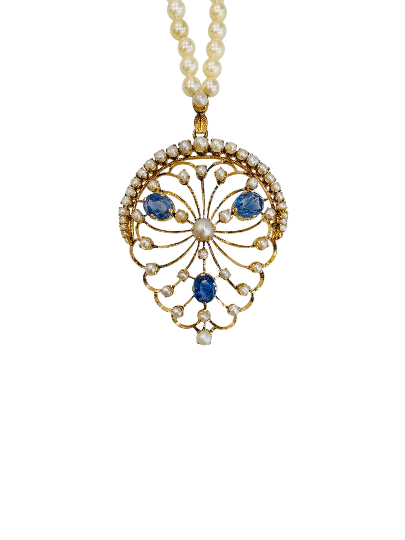 Collana in filo di perle Akoya con zaffiri Ceylon taglio ovale, foto 3 di 6