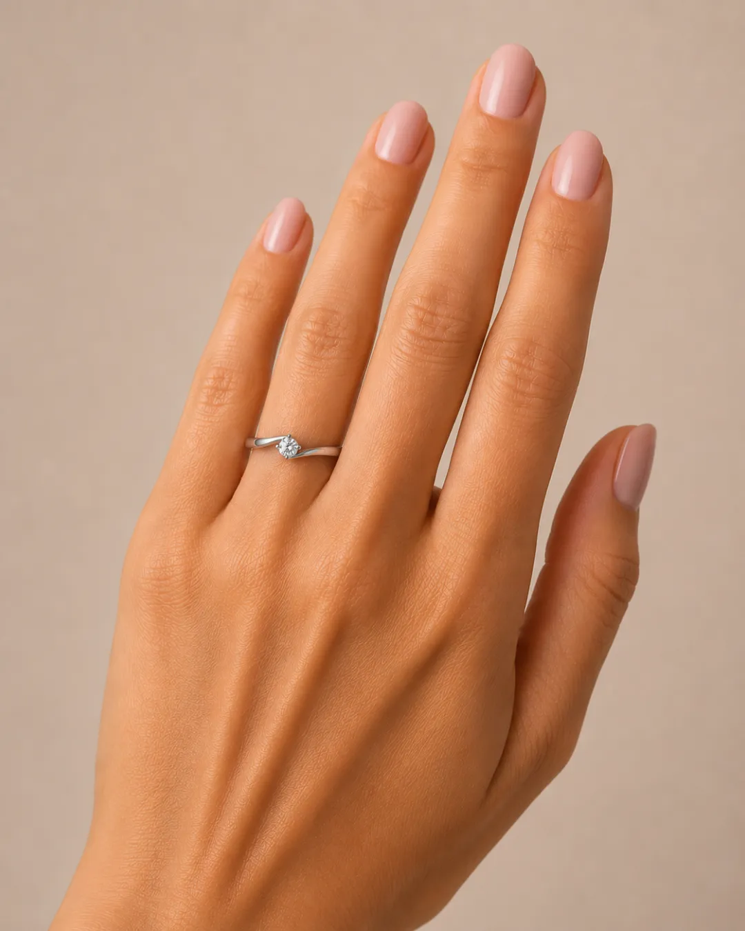 Solitario in oro bianco 18kt con diamante da 0,14 carati — vista 5