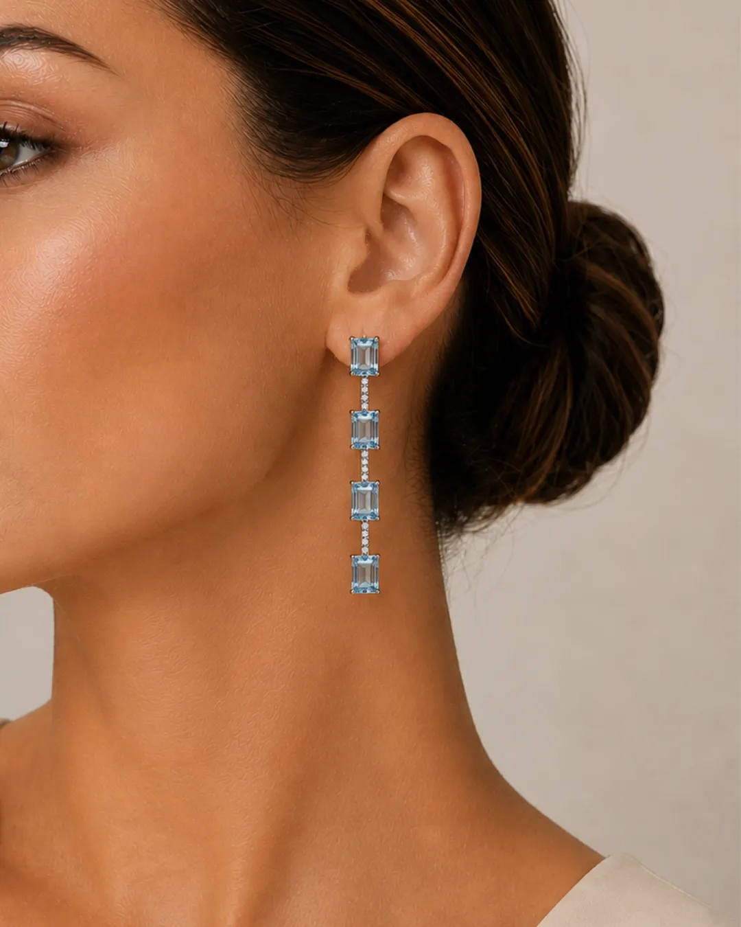 Orecchini in oro bianco 18kt con acquamarine e diamanti, foto 4 di 4